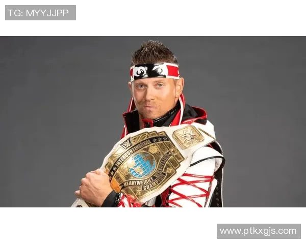 足球明星跨界挑战WWE赛场展现全新魅力与激情的精彩对决