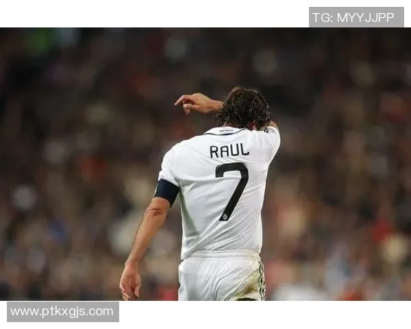 在光鲜背后足球明星的孤独与寂寞谁才是最孤独的那一个